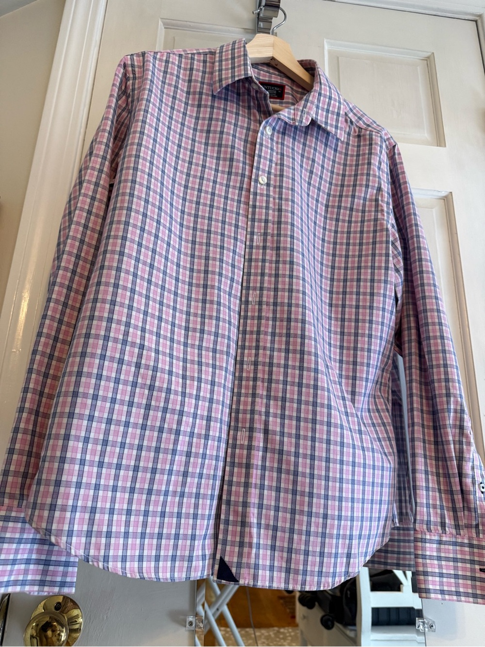 UNTUCKit Men's Pink and Blue Plaid Button-Down Shirt